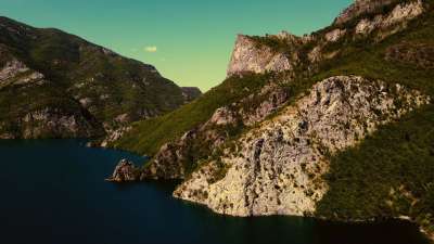 Vintage Lake 2 Alt Still