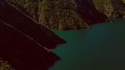 Vintage Lake 4 Alt Still