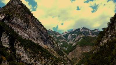 Vintage Lake 9 Alt Still